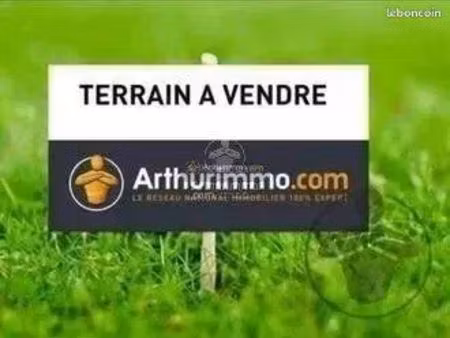 terrain 812 m² brando