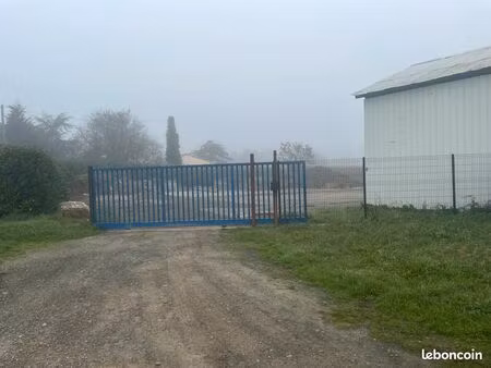 parking pour stationnement ou dépôt matériaux