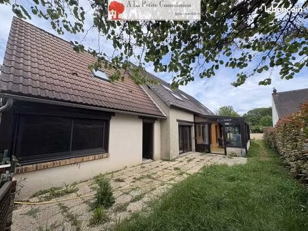 pavillon 6 pièces 211 m²