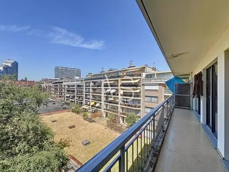 appartement 3 chambres avec 2 terrasses ! peb b!