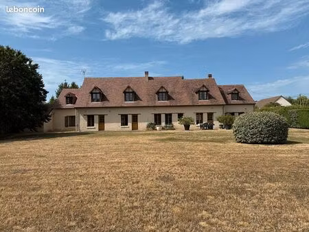 maison 11 pièces 346 m²