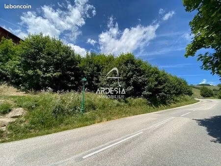 terrain 660 m² le corbier