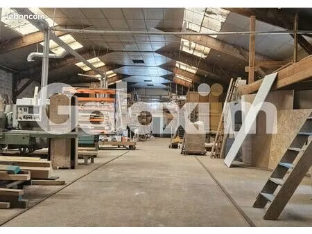 bureaux 1100 m² pacé