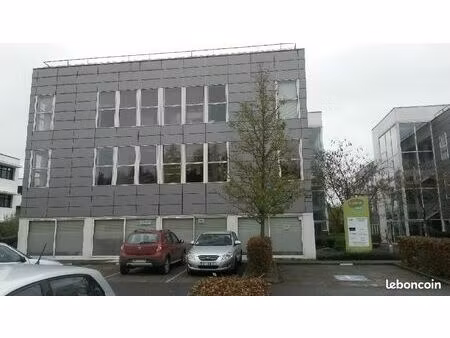 location bureaux 233 m2