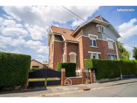 maison 7 pièces 145 m²