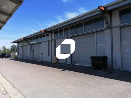 local d'activité 120 m²