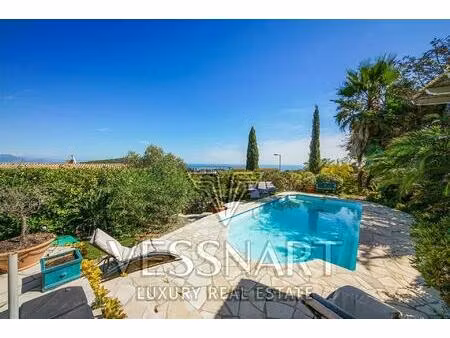 charmante villa à vallauris avec magnifique vue mer