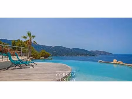 villa avec piscine en bord de mer ajaccio (2a)