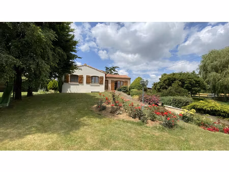 belle maison 5 chambres en village 118 m2 218000eur