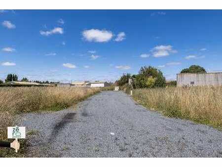 vente terrain à puyravault (85450) : à vendre / puyravault