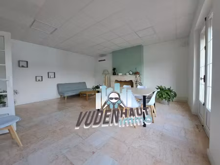 bureaux vide 250 m²