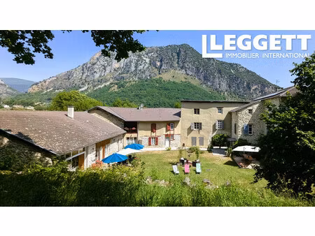 achat maison 40 pièces 700m² tarascon sur ariege 09400