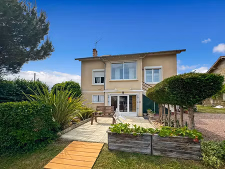 vente maison 5 pièces 139 m² à saint-leon-sur-l'isle (24110)  189 000 €