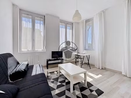 location appartement 1 pièces 23 m2 à saint-quentin