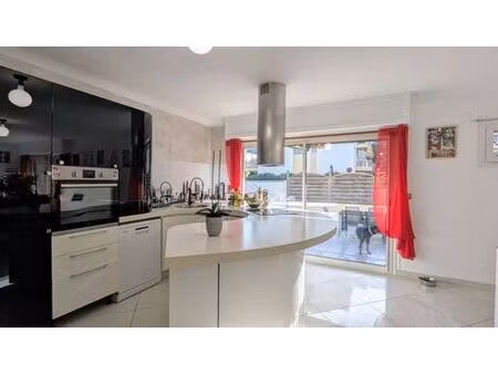 appartement de prestige de 181 m2 en vente saint-laurent-du-var  provence-alpes-côte d'azu