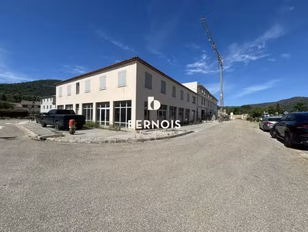 location commerce la mole 83310