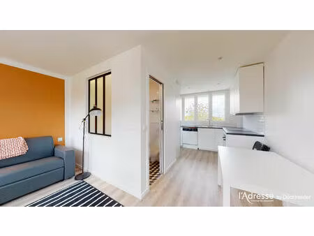 location appartement 1 pièce  27.63m²  massy