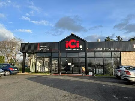 location commerce 375 m² à tours (37100)
