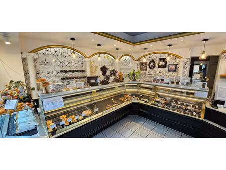 vente local commercial 300m2 pau 64000 - 249000 € - surface privée