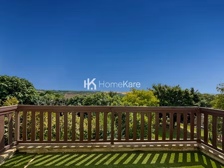 vue imprenable  volumes généreux et lumière naturelle