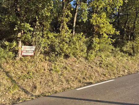 vente terrain 15720 m² à bras (83149)  25 500 €