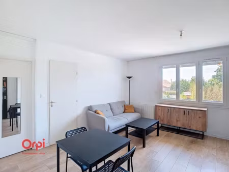 location meublée appartement 2 pièces 32 m² à saint-sebastien-sur-loire (44230)  640 €