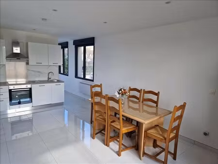 appartement duplex - 64 m2 - 3 pièces - meublé