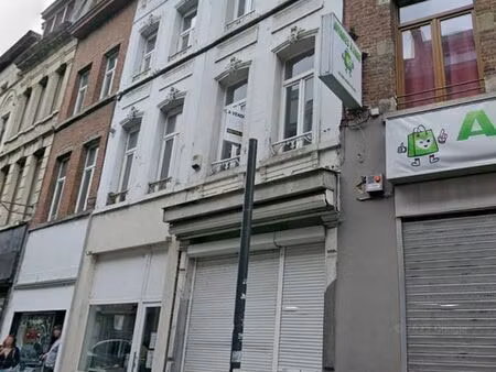 maison de commerce en plein centre de mons