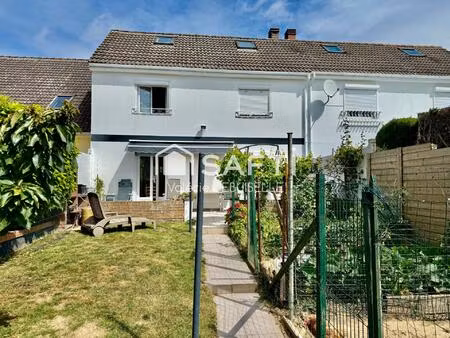 maison de lotissement lumineuse