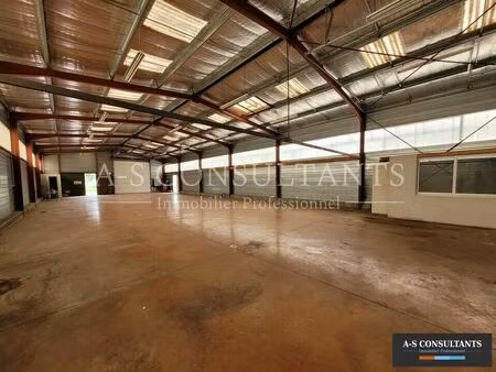 location local industriel 840 m² à beausemblant (26240)