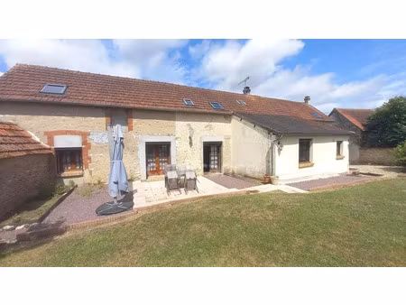 vente maison 6 pièces 205 m² à saint-etienne-sous-bailleul (27920)  290 000 €