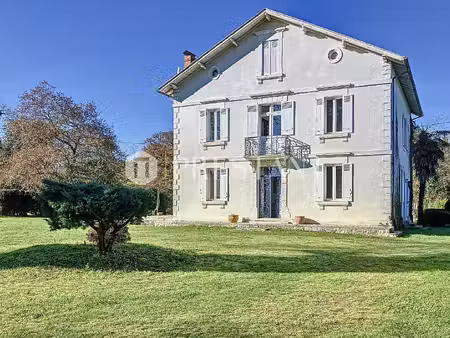 élégante maison de maître de 1913 avec piscine proche de dax