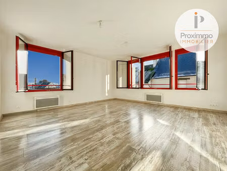 a louer appartement 3 chambres + garage centre ville de bain de bretagne