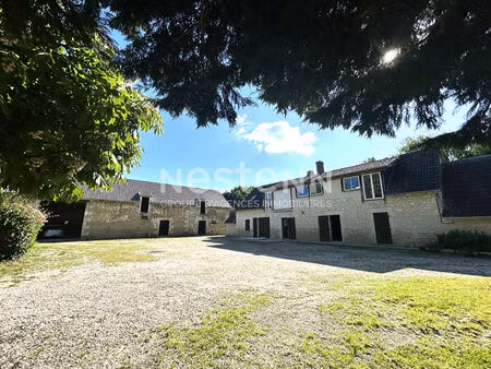 ancien corps de ferme avec plus d'1hectare de terrain et dépendances heugnes (indre 36)