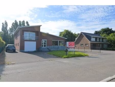 te renoveren woning met loods/magazijn/werkplaats op perc...