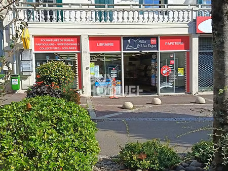 local commercial hagetmau de 270 m2