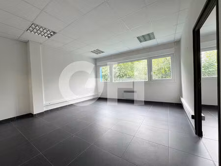 bureaux maubeuge 61 m2