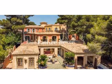 propriété avec piscine et jardin sausset-les-pins (13)