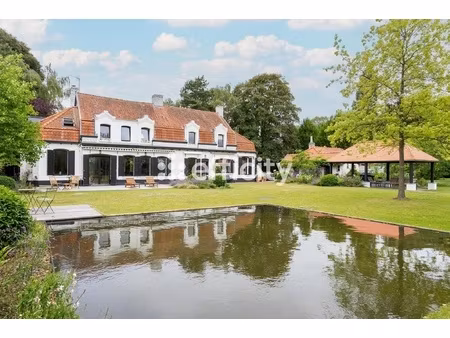 maison 10 pièces - 206 m²