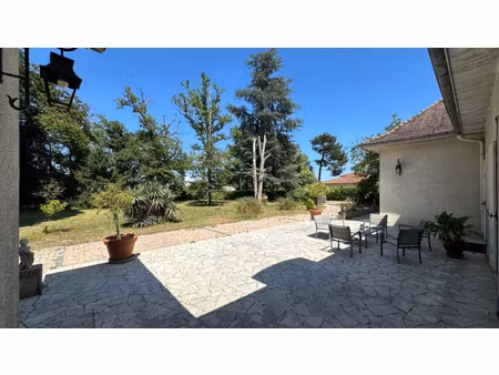 local professionnel à vendre langon 10 pièce(s) 320m2 583 500€