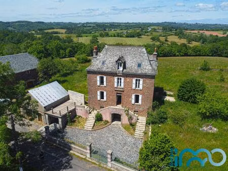 maison de maître avec terrain attenant