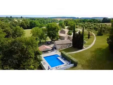 propriété avec piscine sembas (47)