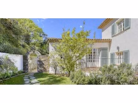 villa avec piscine et terrasse ramatuelle (83)