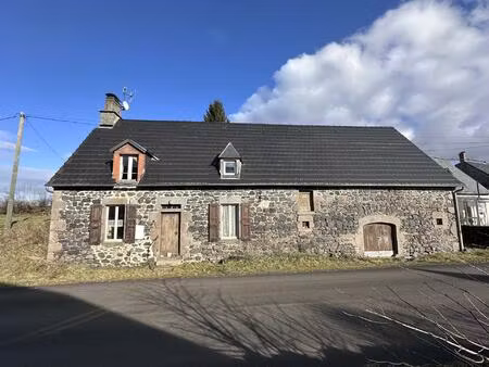 maison auvergnate avec grange