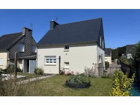 maison plouguernével 93 m² t-4 à vendre  139 000 €