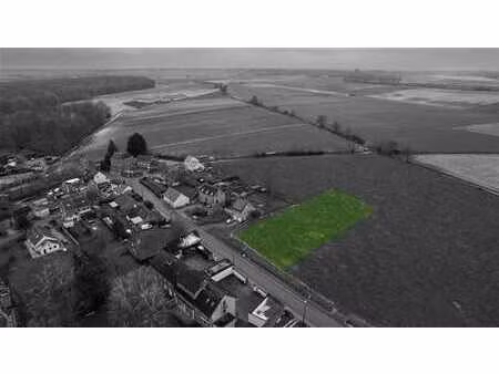 option - terrain à bâtir très bien situé