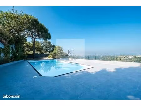 villa 5 pièces 200 m²