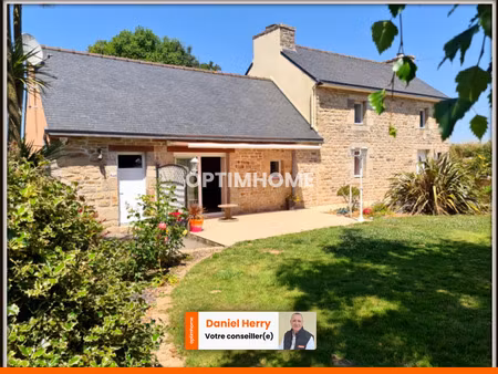 propriété comprenant maison  hangar et dépendances