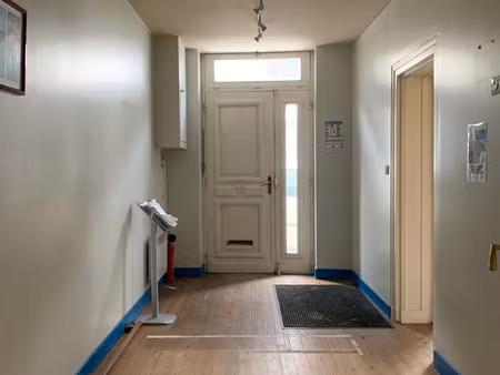 charmante bâtisse en pierre au coeur de pellegrue