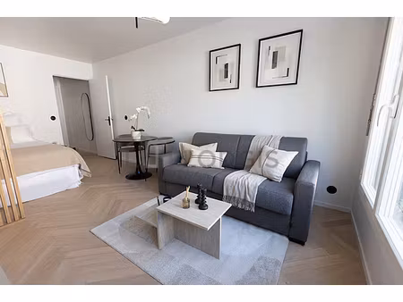 studio meublé avec ascenseur et concierge